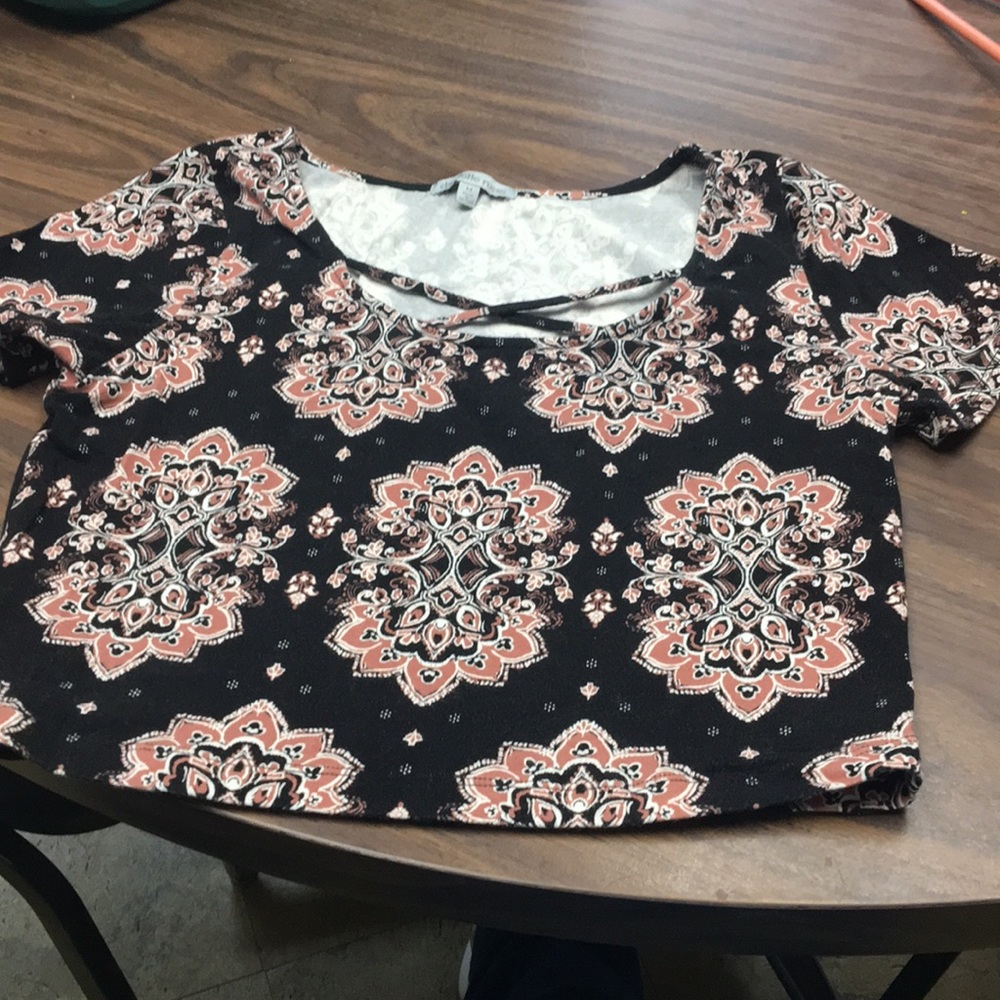 Crop top